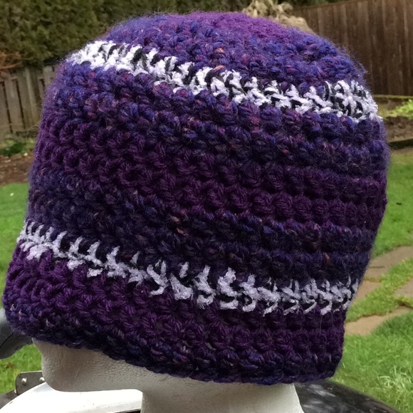 Beanie hat Deep Purple blends. CB - Picture 1 of 2